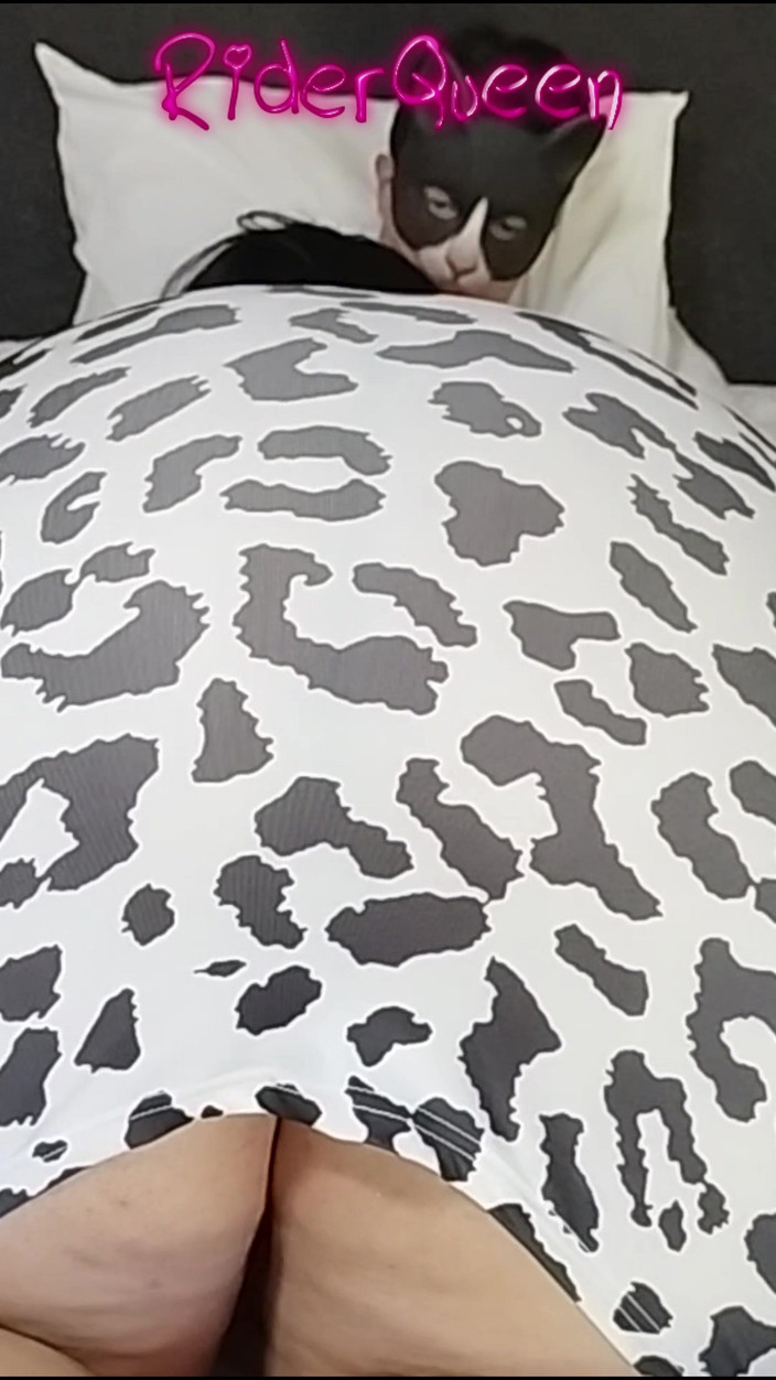 Riderqueen BBW Step Mom Latina Ebony: Succhiare il cazzo a pecorina