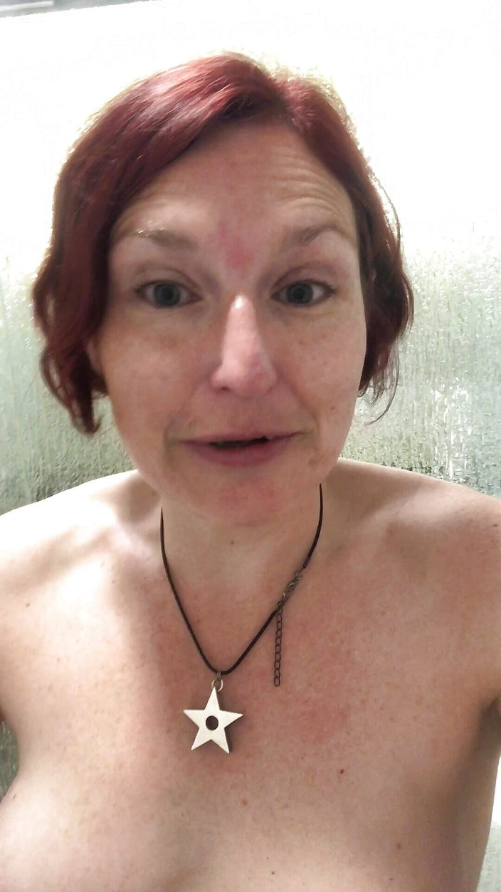 MistressWriggler: 3화 샤워 장면 1부에 섹시한 날씬한 새엄마 Rachel Wriggler 합류