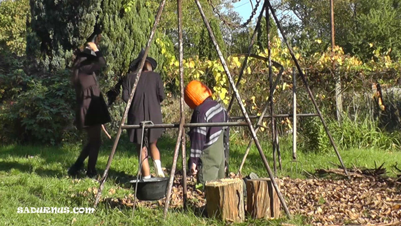 Sadurnus: Selamat Hari Halloween! Pumpkin Facebusting