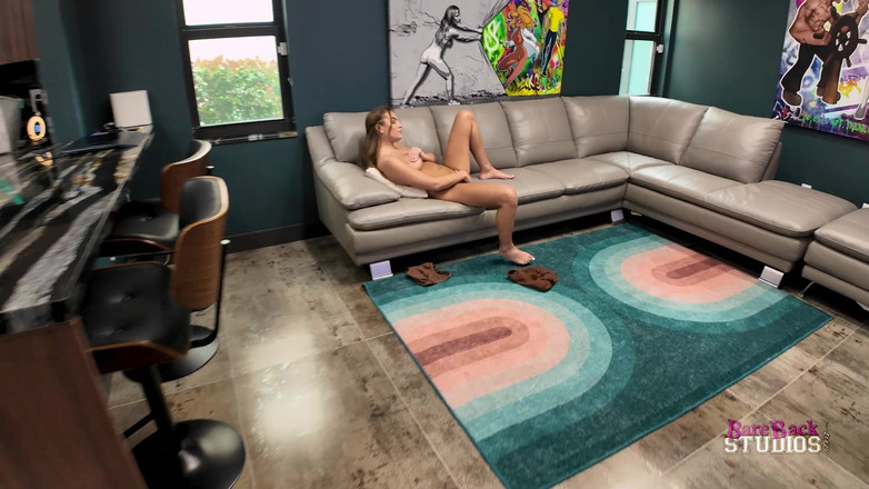 Bare Back Studios: Selina Bentz em enteada tem problemas