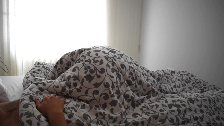 LC couple: Şanslı koca sevimli ve azgın karısından rüya gibi uyanıyor