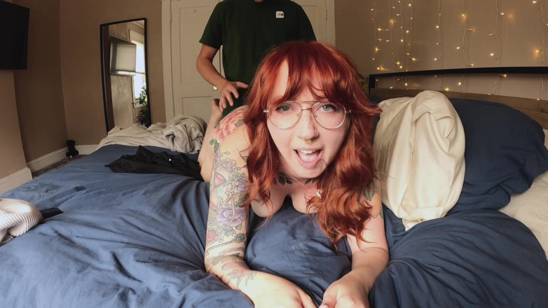 luxury_slut: Stiefbruer hat mich beim spielen mit meiner muschi erwischt und...