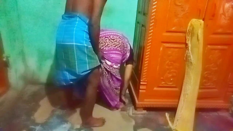 Priyanka314: Kerala Village Aunty Has Sex at Home