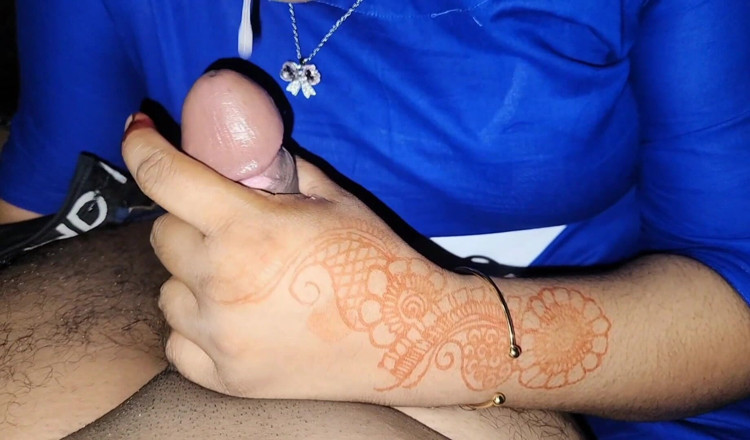 Akhi moni: เธอเย็ดติวเตอร์ส่วนตัวออกจากเงินเดือนของเขา