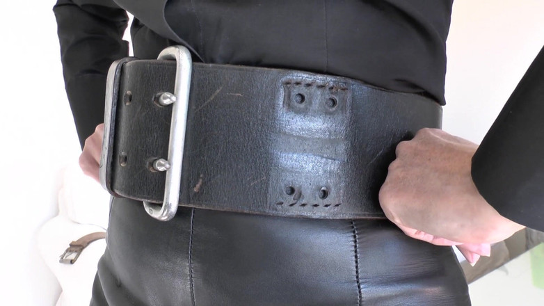 Lady Victoria Valente: Strażak Rudi's Belt Gift: Dopasowanie i porównanie pasów, Lady Victoria...