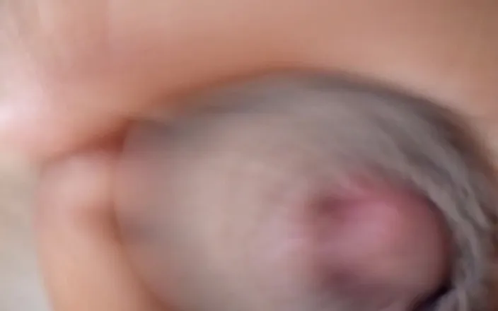 SlightDate9: I pleasing my cock till cumshot
