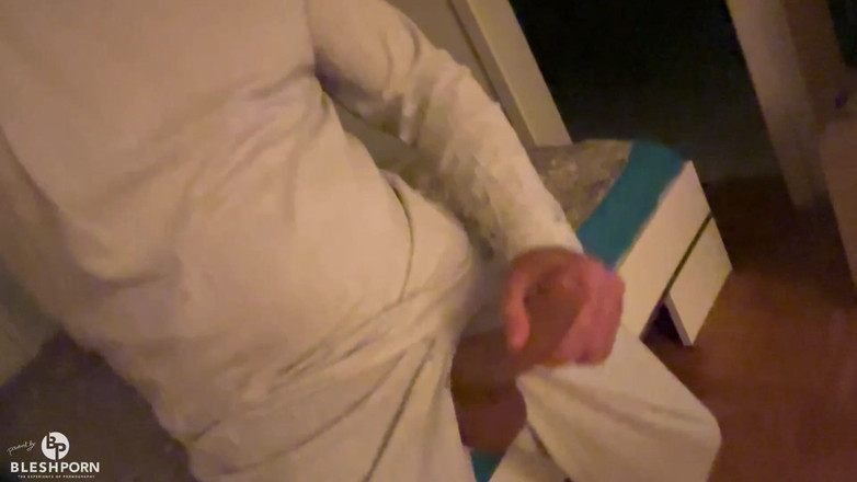 bleshporn: Tim Blesh popisuje się