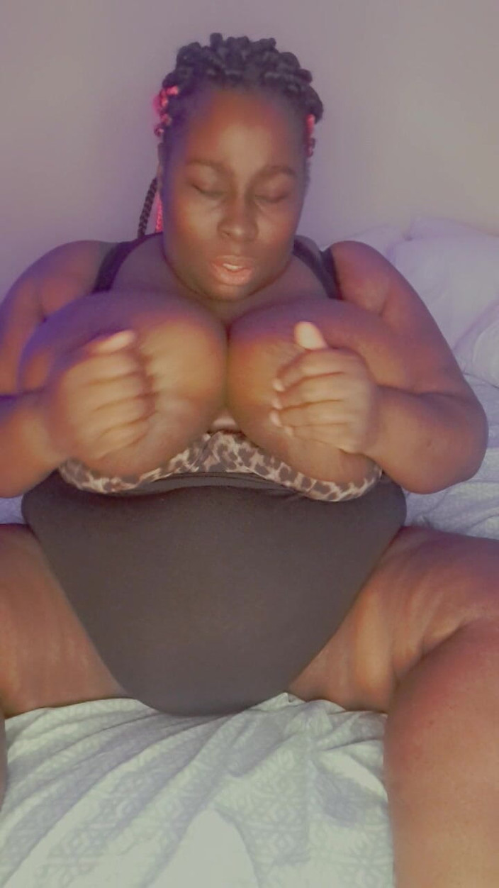 AngelMoca: Mm venerdì arrapato