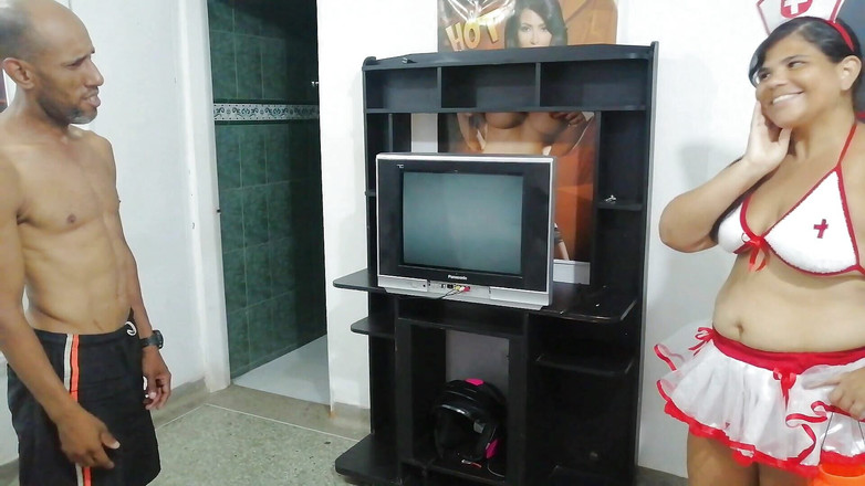 FLACO: Tetanggaku suka sama pria tua, jadi dia minta aku ngentot...