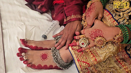Hothit Movies: Seks hardcore malam pertama desi, porno India!