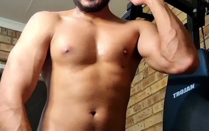 Otterjock_91: Full video all sweaty and very worked up