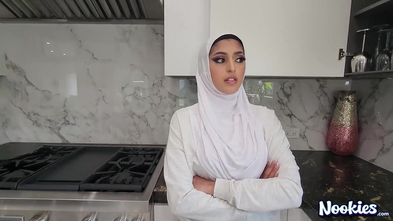 Nookies: Azgın rekabet - bir tesettür dizisi
