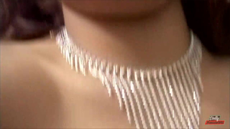 Vere Casalinghe Italia.: Horny hairy chick takes a piss and gets anal bang