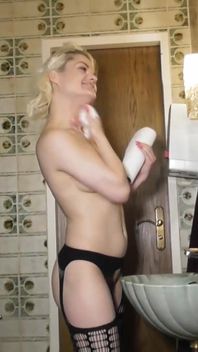 [backstage] Blonde Slut Alexa Gold Cleaning Cum From Her Face