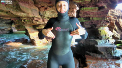 UKCuteGirl Lucy Lauren: Setkání v jeskyni s neoprénem: tajná zábava s tajemným cizincem