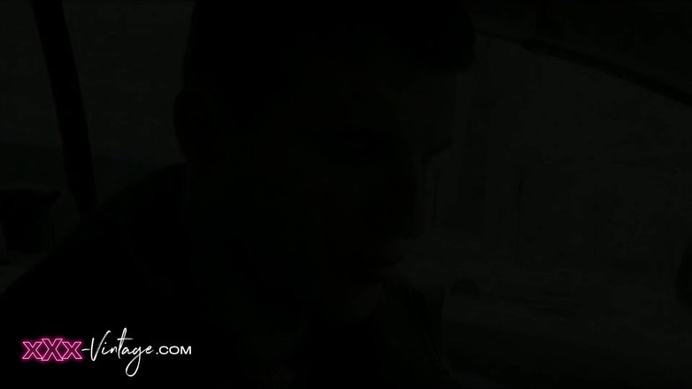 XXX-Vintage: Lesbian Tentation in the Dress Room