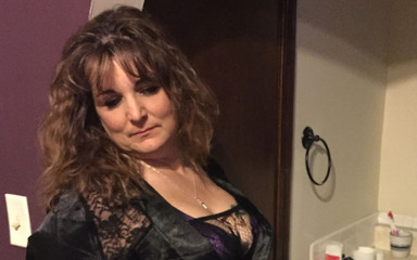 Angeliyz: 輪姦ポルノのために立ち上がった