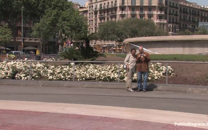 Public Disgrace by Kink: Alina Rose é fodida por dois homens em público