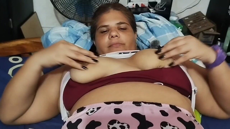 Adribella69: Sexy molliges mädchen verführt ihren stiefvater mit ihrem dicken arsch...