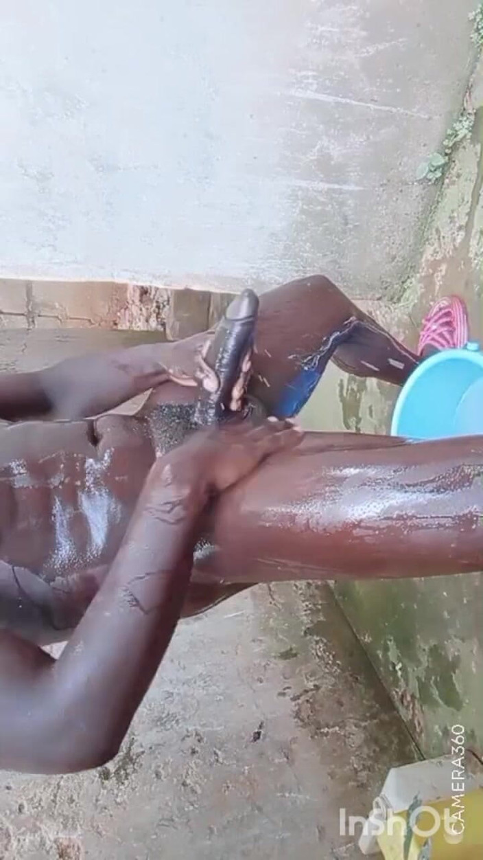 Hongi: Pesta seks liar sama kontol raksasa pria kulit hitam di...