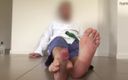 Manly foot: हाँ सेंसी! - सीधे मार्शल आर्ट्स के छात्र समलैंगिक हो जाता है जब सेंसी उसे अपने पैरों से चुदाई के लिए सिखाती है