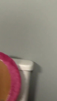 Charlie Monroe melakukan blowjob panas dan pancutan mani dalam mulut