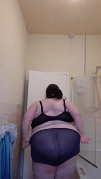 SSBBWシャワー前にいじめる
