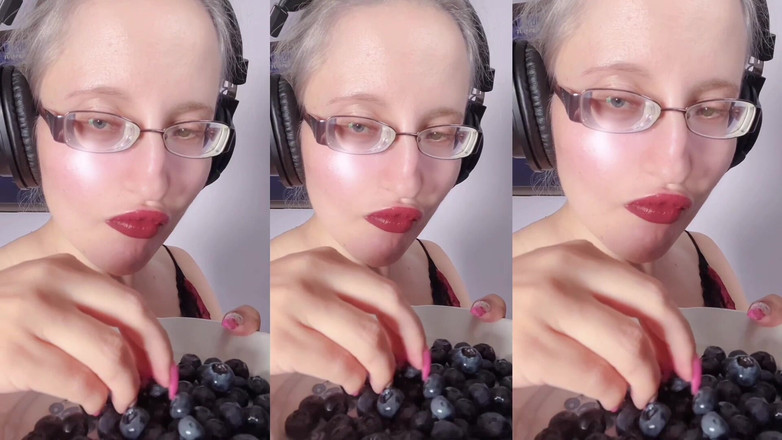 FinDom Goaldigger: Поедание черники АСМР - АСМР, очки, великанша