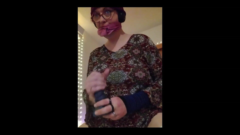 Princess Udders: Му-девушка с кляпом во рту скачет