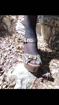 Moranguinho v nylonových šatech - kouření