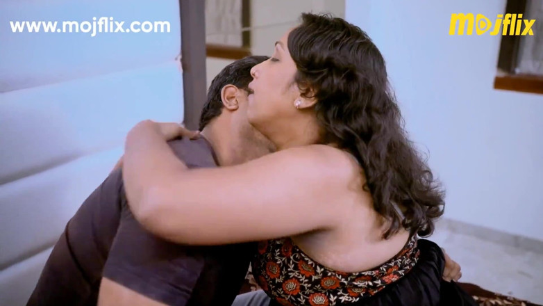 Indian chut studio: 잘생긴 남친과 섹스하는 핫한 밀프 Bindu Bhabhi
