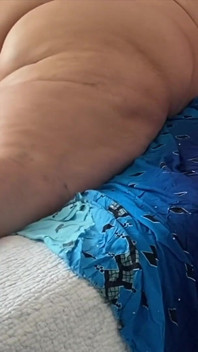 La Signora Zina Gabon Permette All'amante BBC Di Massaggiarle E Dile Scopare in Profondità E Bene per Un BBC Creampie