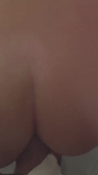 Two super horny chicks are getting fucked in their assholes