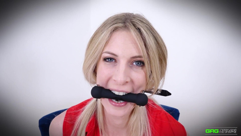 Gag Attack: Rebecca Leah - peranti gag berganda