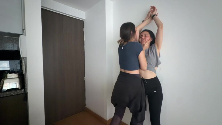 scarlettandc: Baci Caldi Tra Lesbiche Con Tocchi Fino All'orgasmo