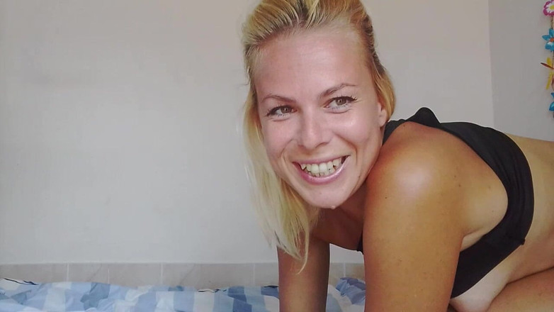 MissAnja_FH: Розтягування пизди та пукає чорним