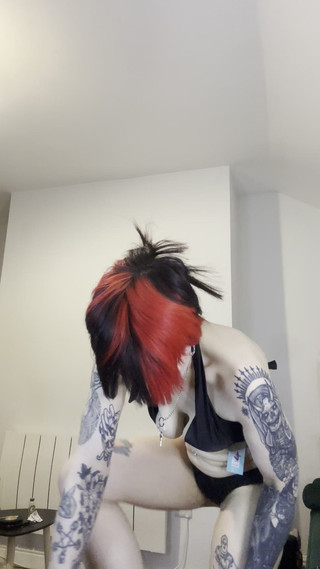 Bigtiddygoth: Zkus bikiny