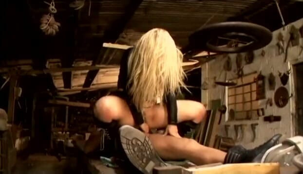 MILF Station: Beutiful girl takes big cock in dirty garage