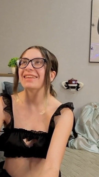 Ei corno, assista de baixo enquanto sua namorada traidora é fodida vídeo completo
