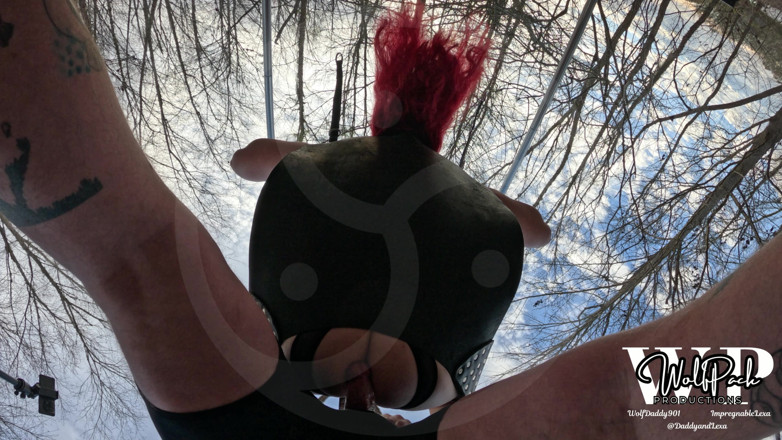 DaddyandLexa: Руду транссексуальну повію відтрахали без презерватива і наповнили кремпаєм на публіці в секс-слінгу