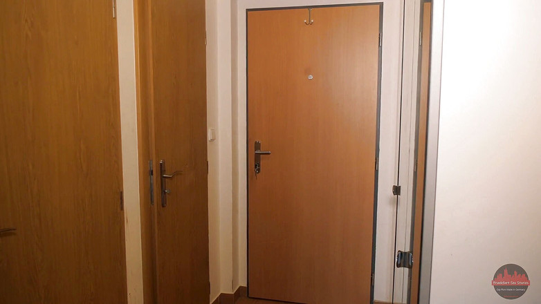 Frankfurt Sex Stories: Відтрахана і відтрахана без презерватива