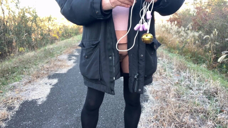 megu2002: Kendi Kendine Eğitim No37 Günlük sabah maruz kalma yürüyüşü, çorapları düz...