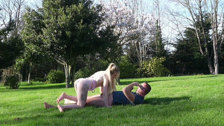 Mr Moneyshot: Outdoor POV Anal with Babykitten