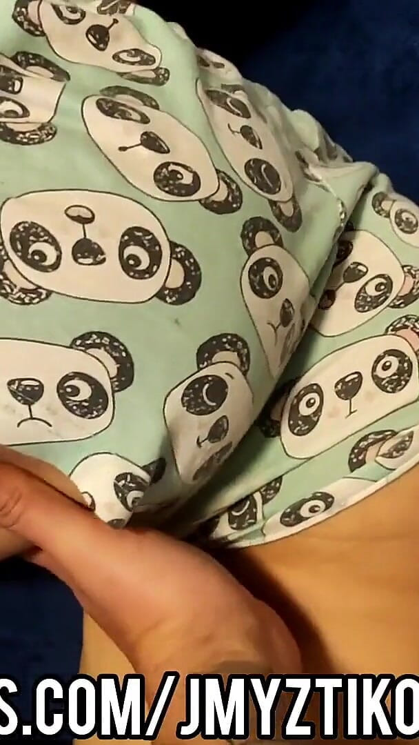 Jmyztikoxsteffy: I Wake Her up and She Wants Me to Fuck...