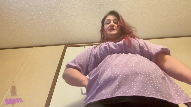 BellaBlast: Svázaná pode mnou: Můj vznášející se zadek vypouští prdy, utéct...