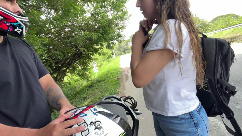 Sweetfantasy131: Tatăl meu vitreg mă agață după facultate pentru a mă învăța...