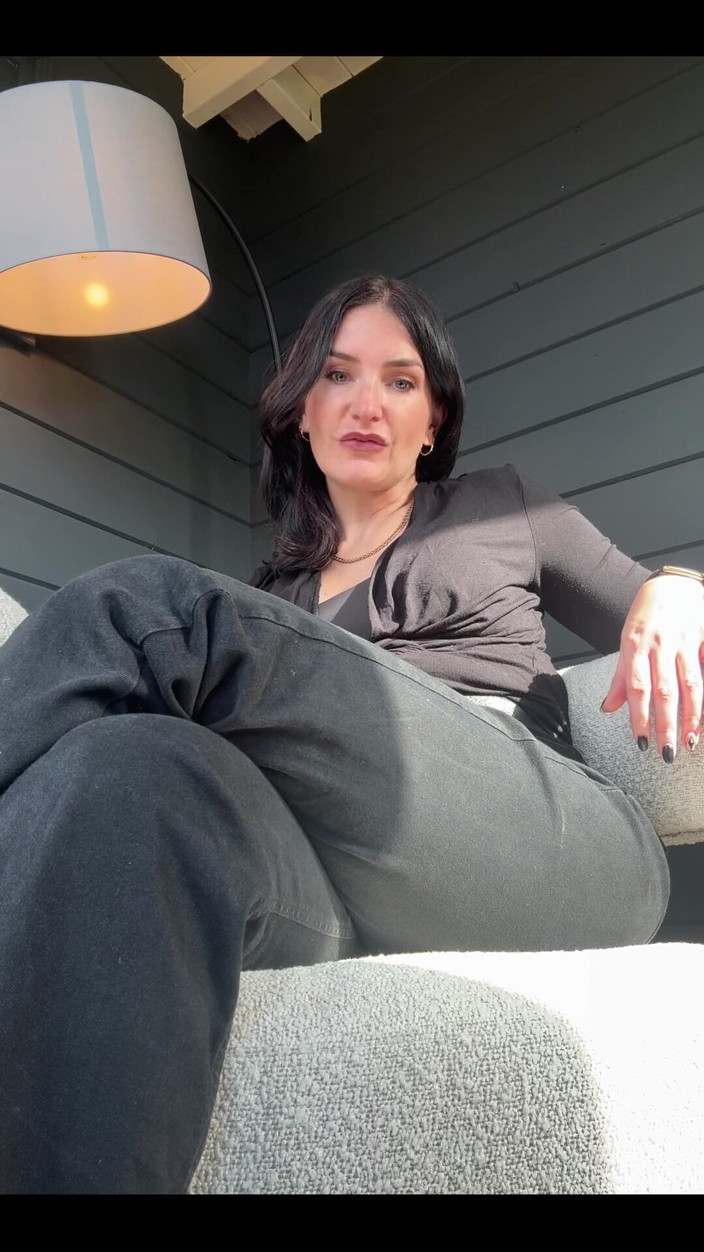 Adreena Winters: ครบกําหนดภาษีควยเล็ก!