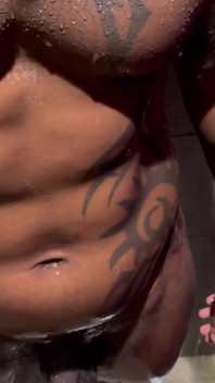 Hãy tiết kiệm nước và tắm cùng nhau