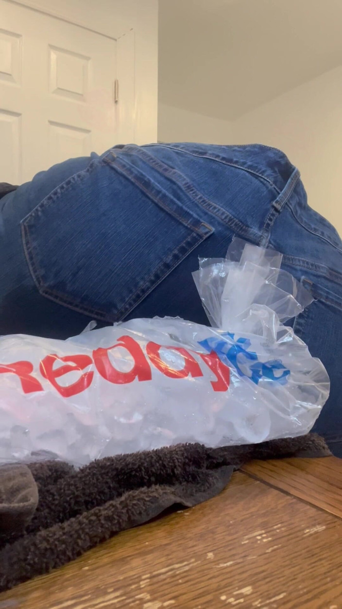 Anye Meshell: Putting Ice in My Pussy for the First Time!