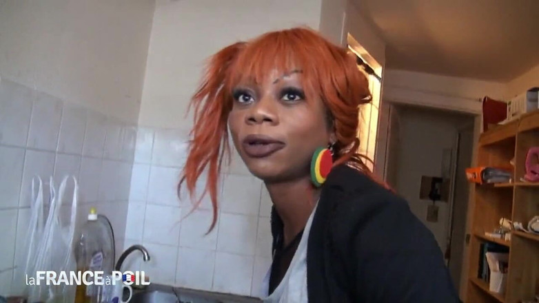 French BDSM: 공원에서 관음증과 섹스하는 흑인 밀프